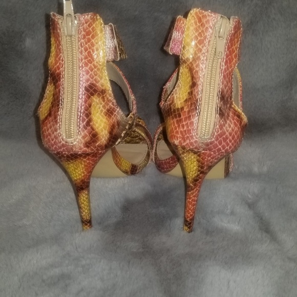 Steve Madden snake print heel - Picture 3 of 4